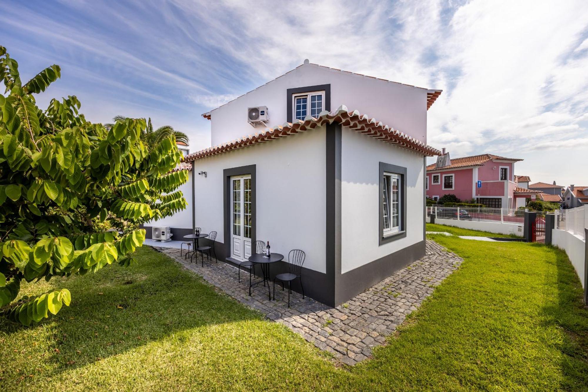 Angra Charming Suites By Seewest Angra do Heroísmo Exteriör bild