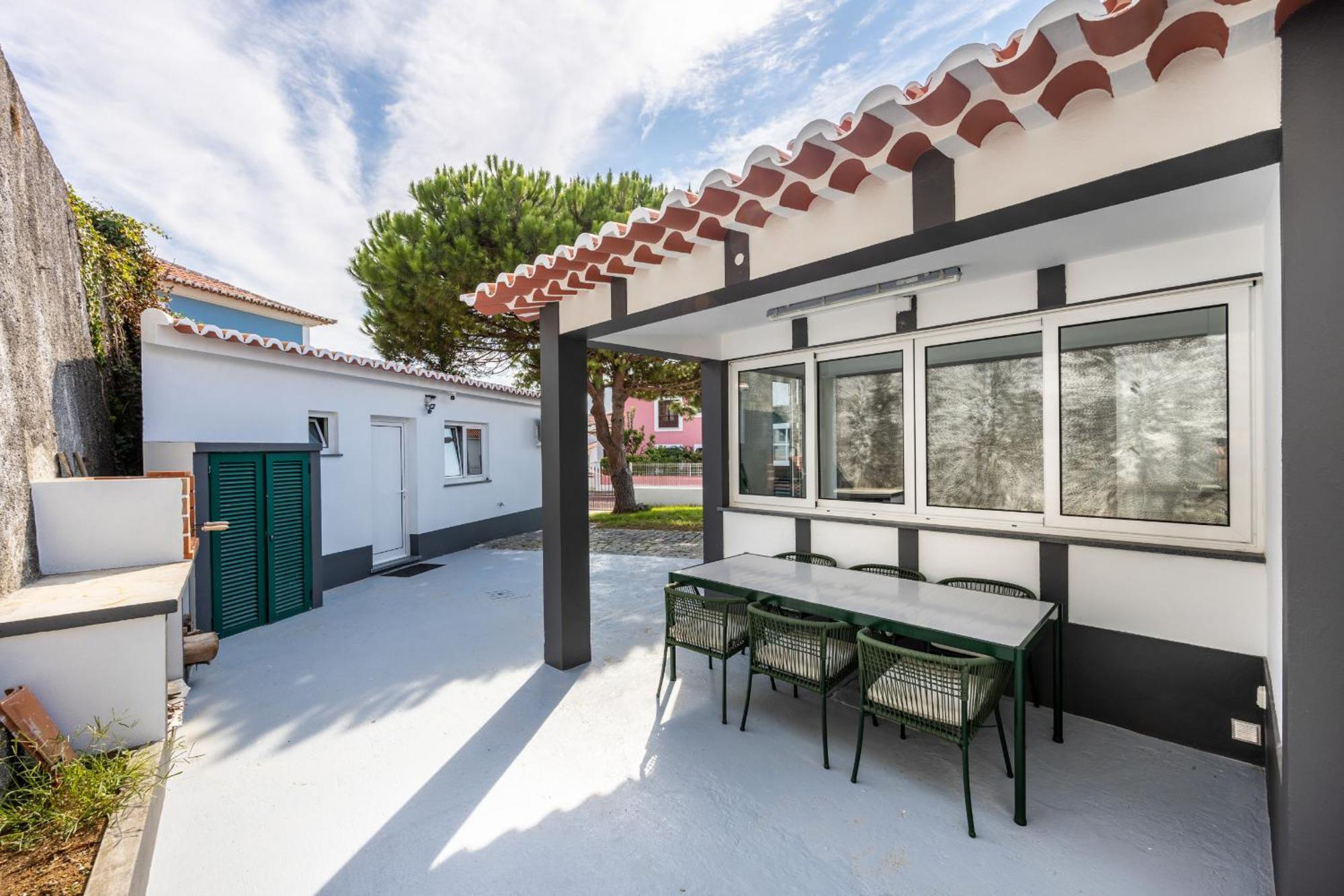 Angra Charming Suites By Seewest Angra do Heroísmo Exteriör bild